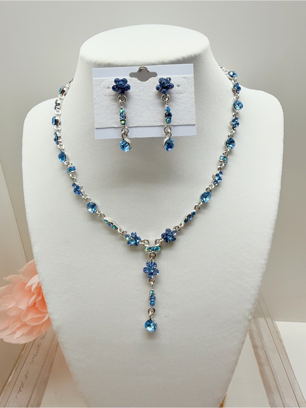 Blue Crystal Floral Drop Necklace & Earring Set -
Very premium quality